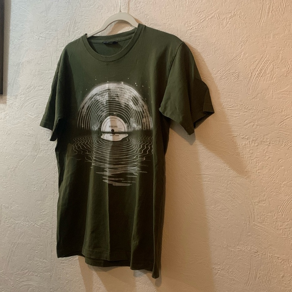 Retro style unisex T-shirt in dark olive green, size XL
